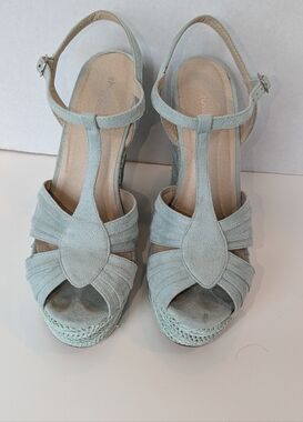 Charlotte Russe Mint Suede T‑Strap Wedge Sandals, Size 10